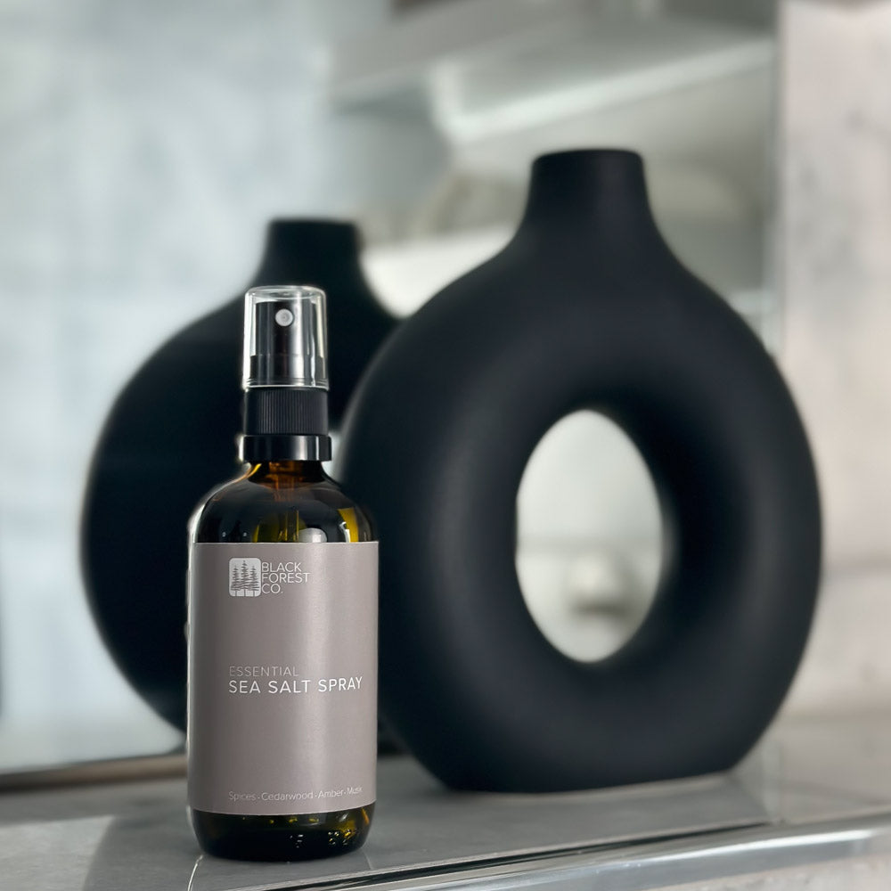 Essential Sea Salt Spray – stilvolles Premium Haarstyling-Produkt mit natürlichem Meersalz von Black Forest Co.